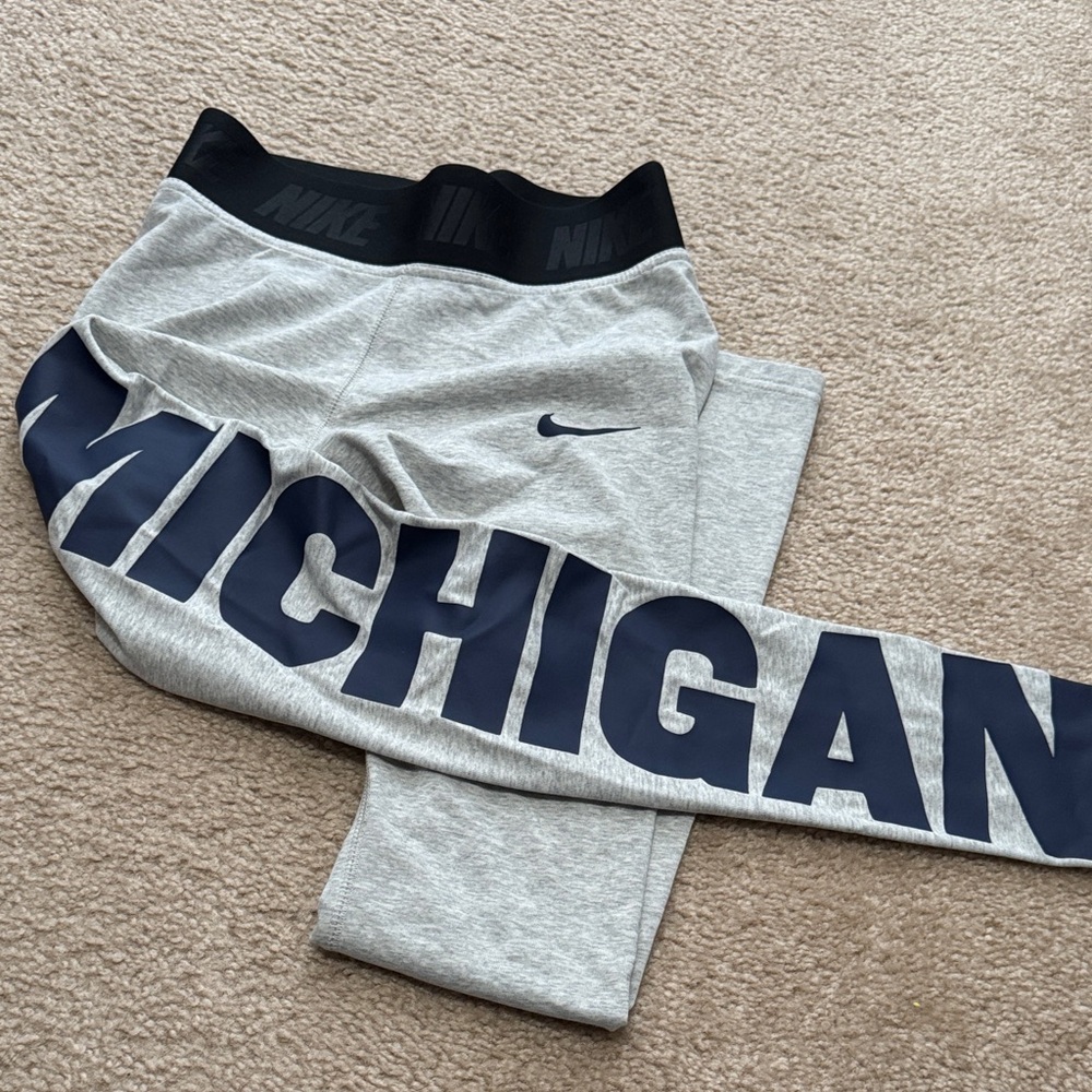 Nike Womens Gray MICHIGAN UofM leggings Small